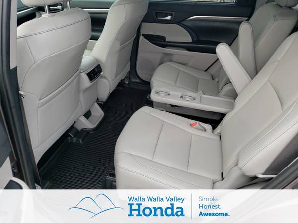 2019 Toyota Highlander Limited suv Gray - - by dealer for sale in College Place, WA – photo 10