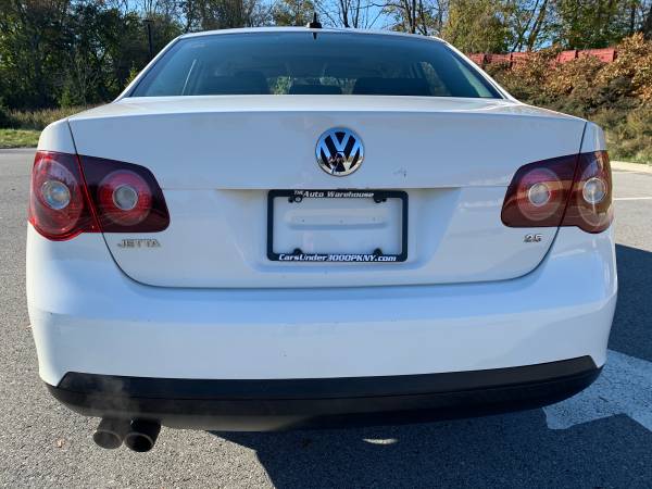 ONLY 87,000 Miles!!! ★ 2010 VW JETTA SE / 5 SPEED Manual - cars &... for sale in Poughkeepsie, NY – photo 8