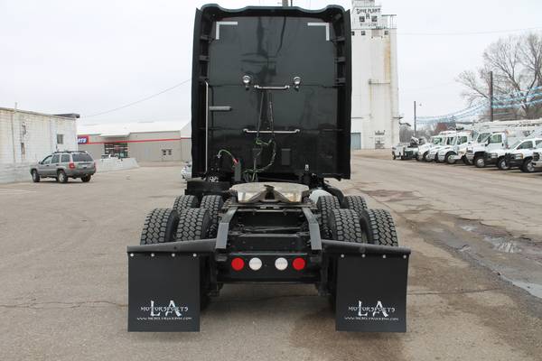 2015 KENWORTH T680 DOUBLE BUNK NEW TIRES AUTOMATIC NAV 455 HP PACCAR... for sale in WINDOM, ND – photo 3