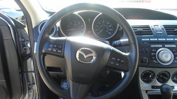 2011 mazda 3 clean car 81,000 miles $6600 for sale in Waterloo, IA – photo 14