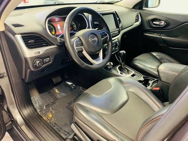 2016 Jeep Cherokee 4WD 4dr Trailhawk *GUARANTEED CREDIT APPROVAL*... for sale in Streamwood, IL – photo 14