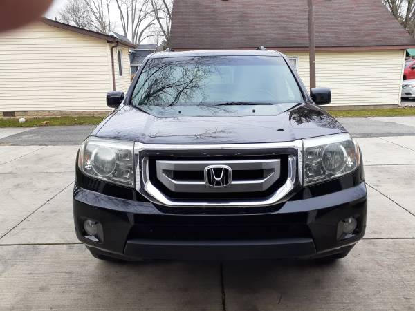 2011 Honda Pilot Touring - cars & trucks - by owner - vehicle... for sale in Pendleton, IN – photo 3