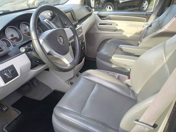 10 VW ROUTAN LUXURY MINIVAN Leather-Captain Chairs-DVD Maint for sale in East Derry, NH – photo 5