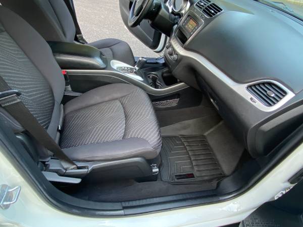 Dodge Journey SXT - V6 3rd Row Seats 79K Miles 2012 - cars & for sale in Redmond, WA – photo 15