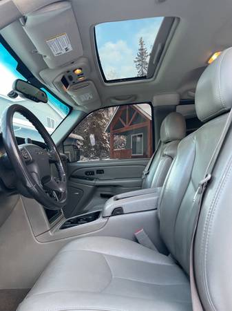 2006 GMC Sierra SLT / Low Miles / Heated Leather Seats / Sunroof -... for sale in Anchorage, AK – photo 12