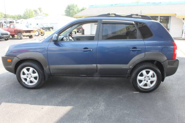 2005 Hyundai Tucson 4WD - 81K miles - cars & trucks - by dealer -... for sale in New Castle, OH – photo 5
