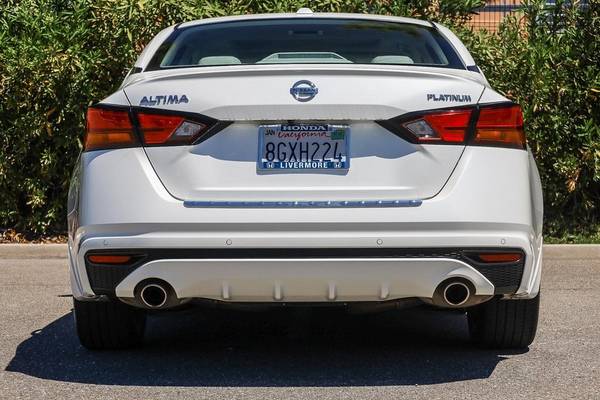 2019 Nissan Altima 2 5 Platinum sedan Glacier White for sale in Livermore, CA – photo 5