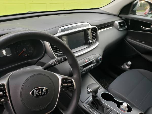 2019 Kia Sorento LX w/extras - cars & trucks - by owner - vehicle... for sale in Lake Oswego, OR – photo 9