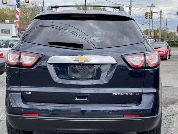 2015 Chevrolet Traverse LT - - by dealer - vehicle for sale in Chicopee, CT – photo 3