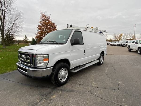 2013 Ford E-250 Econoline Cargo Van ***INCLUDES LADDER RACK****** -... for sale in Swartz Creek,MI, MI – photo 3