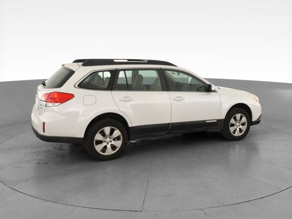 2012 Subaru Outback 2.5i Wagon 4D wagon White - FINANCE ONLINE -... for sale in Albany, GA – photo 12
