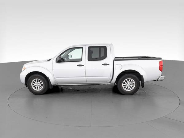 2018 Nissan Frontier Crew Cab SV Pickup 4D 5 ft pickup Silver for sale in Denison, TX – photo 5