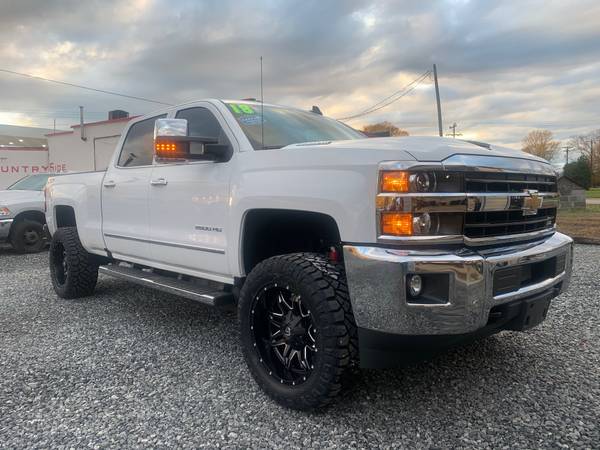 *2018 Chevy Silverado 2500HD LTZ Z71 4x4 Duramax -1,373 Miles - cars... for sale in Stokesdale, KY – photo 3