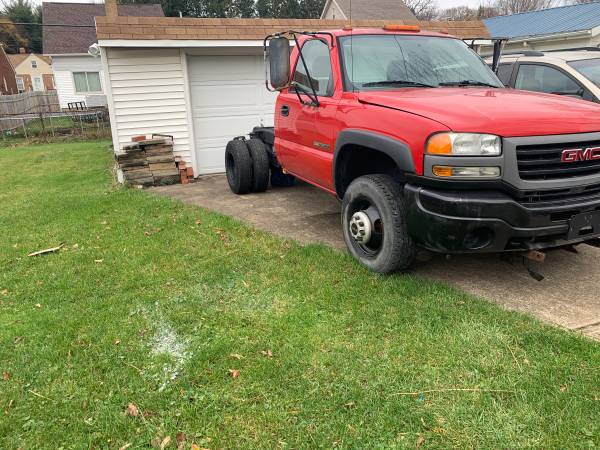2005 GMC 3500 dually 4x4 - cars & trucks - by owner - vehicle... for sale in Cleveland, OH – photo 3