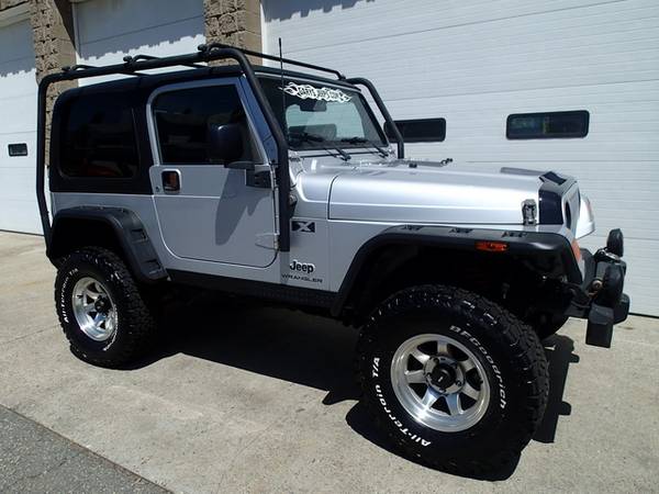 2005 Jeep Wrangler 6 cyl, auto, 4 inch lift, Hardtop, 75,000 miles for sale in Chicopee, MA – photo 4