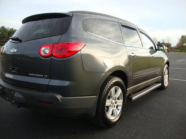 2010 CHEVROLET TRAVERSE - cars & trucks - by dealer - vehicle... for sale in Mansfield, OH – photo 5