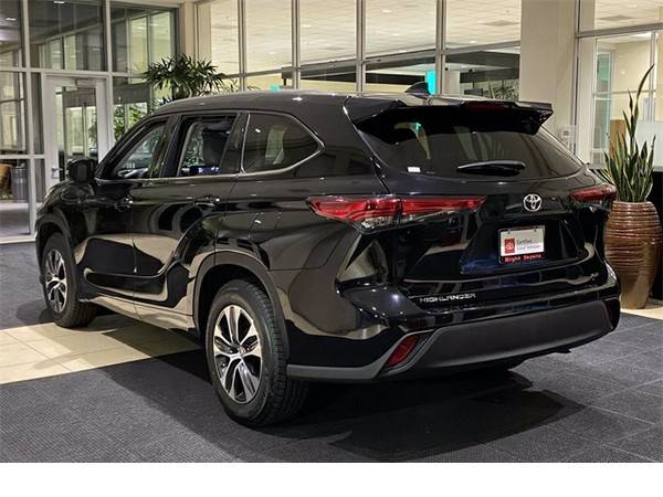 Used 2020 Toyota Highlander XLE/7, 511 below Retail! - cars & for sale in Scottsdale, AZ – photo 3
