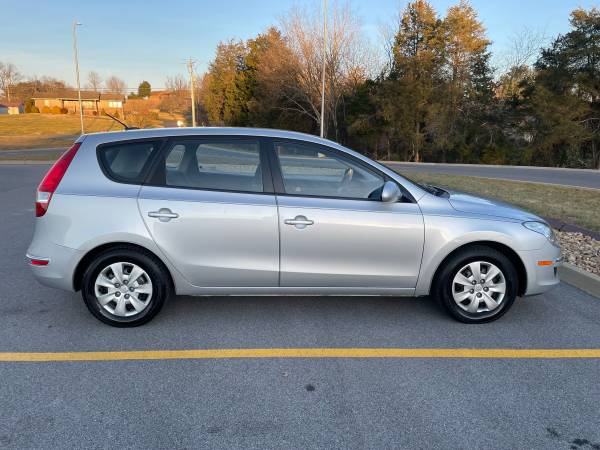 2010 Hyundai Elantra Touring low miles for sale in Sevierville, TN – photo 8