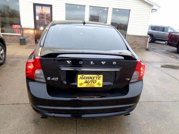 2009 Volvo S40 T5 R-Design - cars & trucks - by dealer - vehicle... for sale in Marion, IA – photo 7