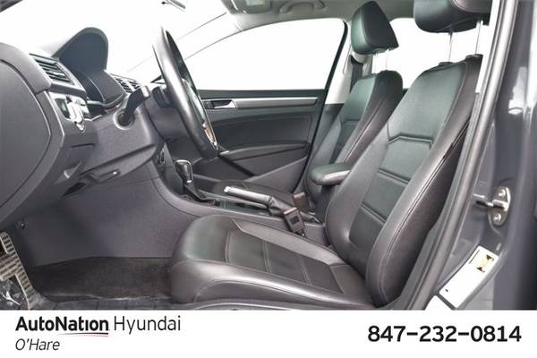 2017 Volkswagen Passat R-Line w/Comfort Pkg SKU:HC066611 Sedan -... for sale in Des Plaines, IL – photo 17