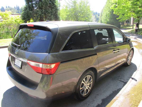 2011 Honda Odyssey EX-L - Navigation, Rear Cam, Bluetooth, LOADED! for sale in Kirkland, WA – photo 5