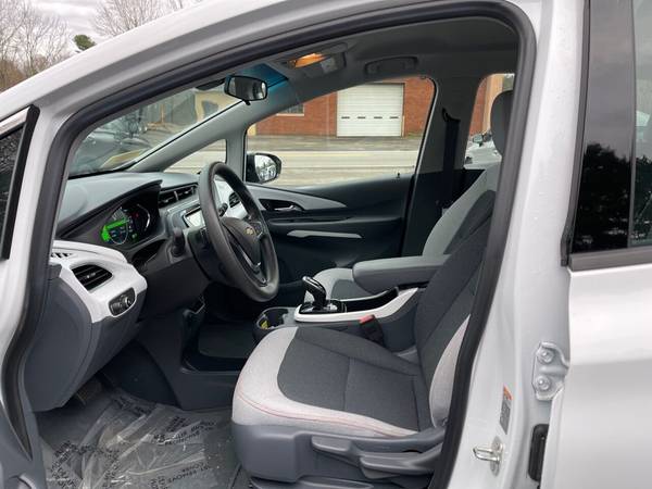 2017 Chevrolet Bolt EV LT Electric Vehicle 13,000 miles 238 miles -... for sale in Walpole, MA – photo 16