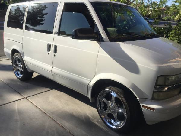 2000 Astro Van for sale in Las Vegas, NV – photo 2