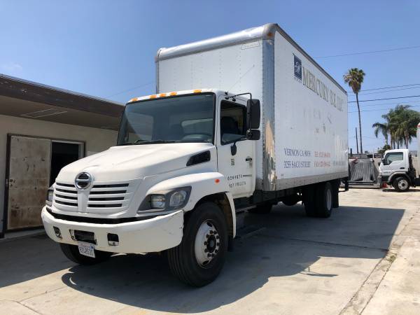 2004 HINO 268 24' MOVING GRIP TRUCK DIESEL 90K MILES WITH LIFTGATE for sale in Gardena, CA – photo 3