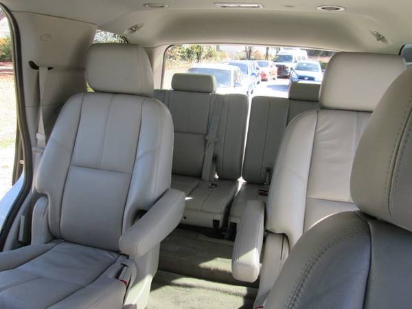 2011 Chevrolet, Chevy Tahoe LT/3rd Row/Captains Chairs 1 Owner Clean for sale in Charleston, SC – photo 17