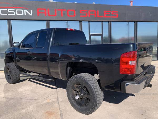 LIFTED 2010 CHEVROLET SILVERADO 4X4 EXTENDED CAB ..... ONLY 73K... for sale in Tucson, AZ – photo 4