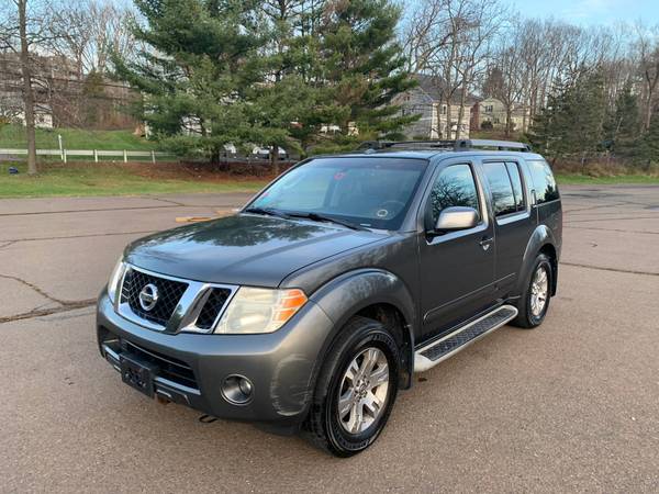 2009 Nissan Patfinder 4x4 - cars & trucks - by owner - vehicle... for sale in Branford, NY – photo 3