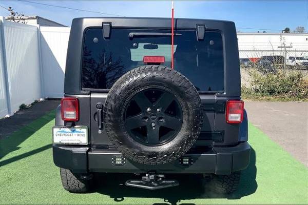 2017 Jeep Wrangler Unlimited 4x4 4WD Sahara SUV - - by for sale in Bend, OR – photo 3