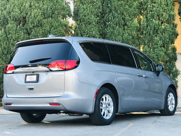 AUTO DEALS 2017 Chrysler Pacifica LX Minivan CARFAX ONE OWNER! for sale in Honolulu, HI – photo 3