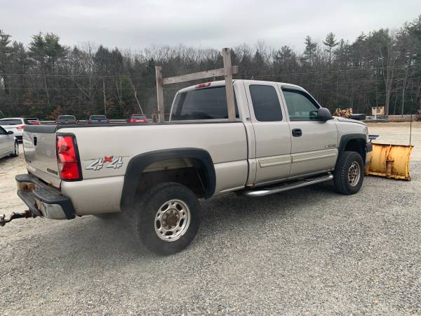 2005 CHEVY SILVERADO 2500HD 4x4 WITH FISHER MINUTE MOUNT PLOW - cars... for sale in Salisbury, MA – photo 3