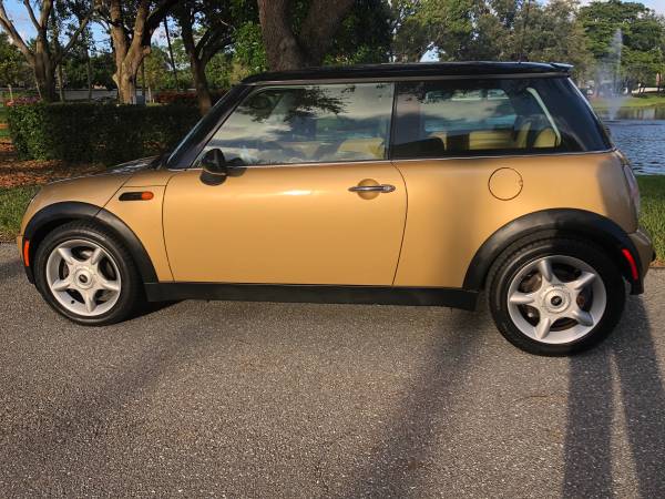 Mini Cooper LOW MILES - cars & trucks - by owner - vehicle... for sale in Boca Raton, FL – photo 6