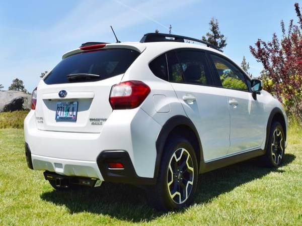 2016 Subaru Crosstrek 2.0i PREMIUM **LOW MILES** - cars & trucks -... for sale in Redmond, OR – photo 3