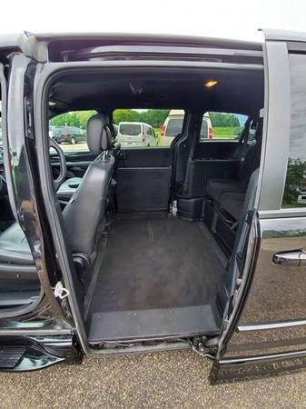Handicap Wheelchair Conversion 2014 Dodge Grand Caravan for sale in Zumbrota, MN – photo 18