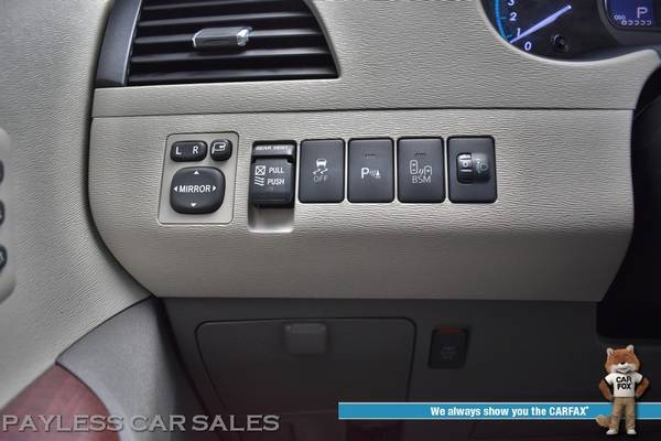 2014 Toyota Sienna Limited / AWD / Heated Leather Seats / Navigation... for sale in Anchorage, AK – photo 18