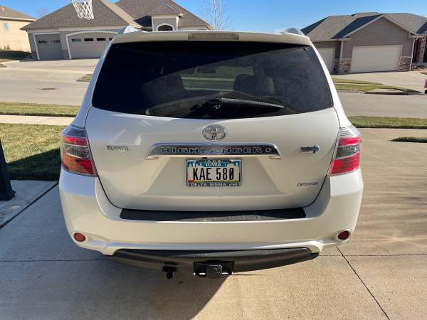 2008 Toyota Highlander - cars & trucks - by owner - vehicle... for sale in Sioux City, IA – photo 5