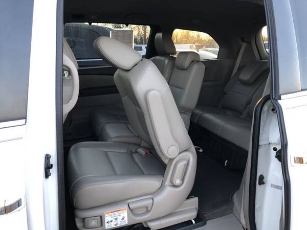 20 OFF 2011 Honda Odyssey - - by dealer - vehicle for sale in Hyattsville, District Of Columbia – photo 17