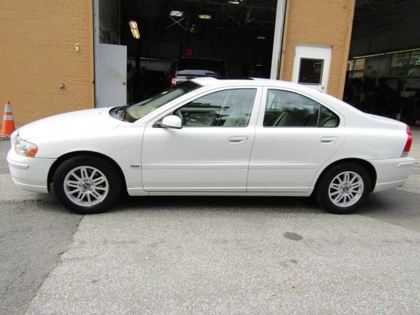 2005 Volvo S60 2.4L, Moonroof, Premium, Cold Pack, like new for sale in Yonkers, NY – photo 2