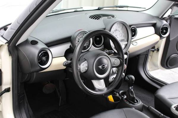 2010 MINI Cooper Hardtop 2 door Automatic 37 mpg - cars & trucks -... for sale in Knoxville, TN – photo 9