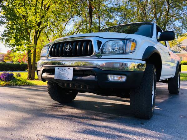 2002 Toyota Tacoma 4wd Manual V6 Extra Clean - cars & trucks - by... for sale in Lincolnshire, IL – photo 17