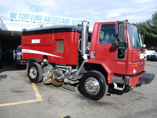 2005 Sterling SC8000 STREET SWEEPER, VACCUUM TRUCK,, 24K MILES -... for sale in south amboy, TX – photo 2