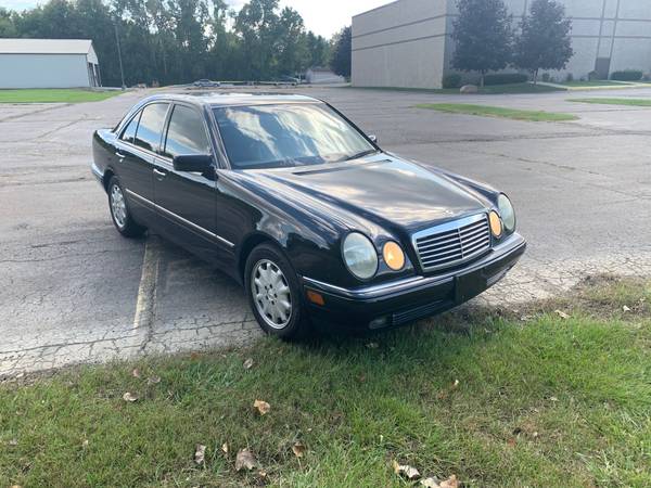 1997 Mercedes Benz E 420 NO ACCIDENTS for sale in Grand Blanc, OH – photo 3