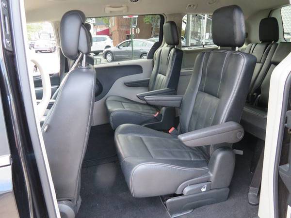 2013 Chrysler Town & Country Touring Minivan !Loaded!1 Owner! for sale in Brooklyn, NY – photo 21