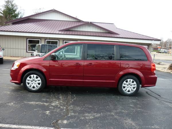 2016 Dodge Grand Caravan SE - cars & trucks - by dealer - vehicle... for sale in Peoria, IL – photo 3