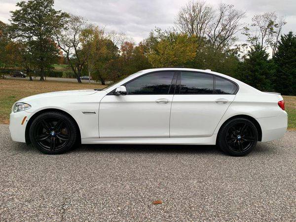 2015 BMW 5 Series 4dr Sdn 550i xDrive AWD 309 / MO for sale in Franklin Square, NY – photo 4