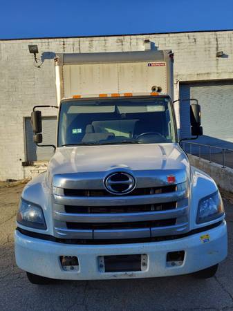 For Sales 2017 Hino 338 - cars & trucks - by owner - vehicle... for sale in South Plainfield, NJ – photo 4