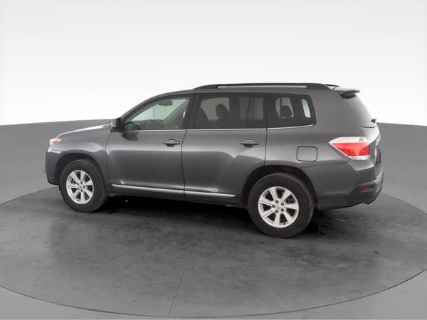 2013 Toyota Highlander SE Sport Utility 4D suv Gray - FINANCE ONLINE... for sale in Arlington, District Of Columbia – photo 6